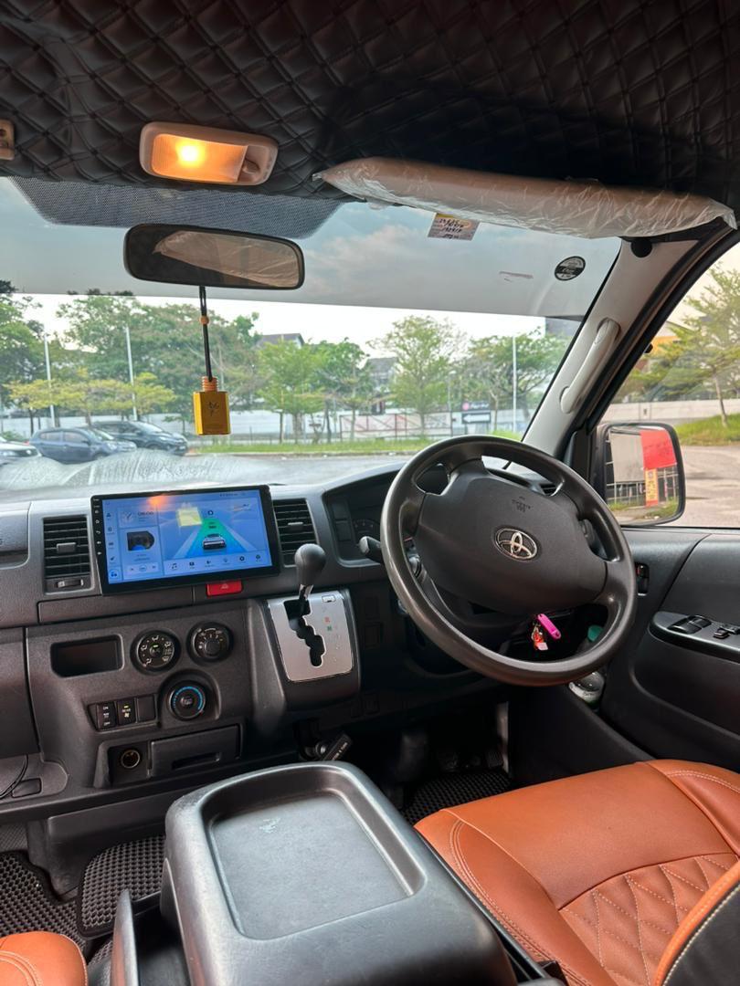 Hiace 11 Seater Auto (6)