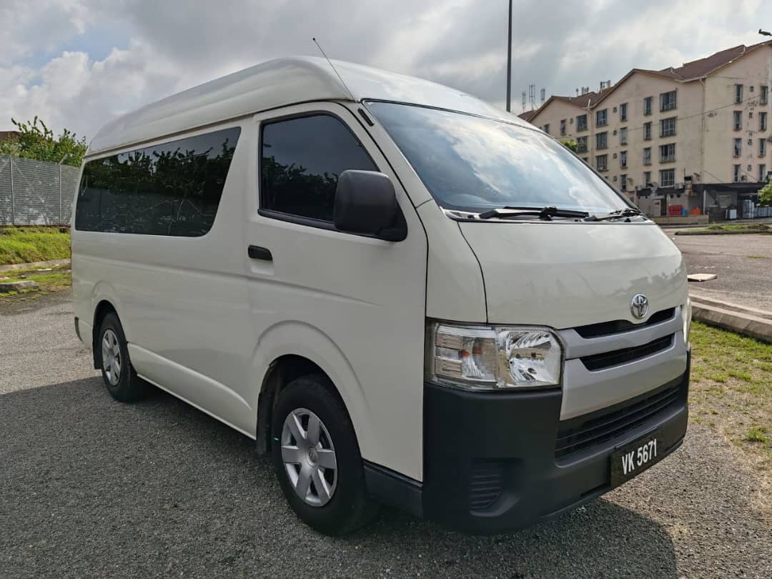 Hiace 11 Seater Manual 2 (1)
