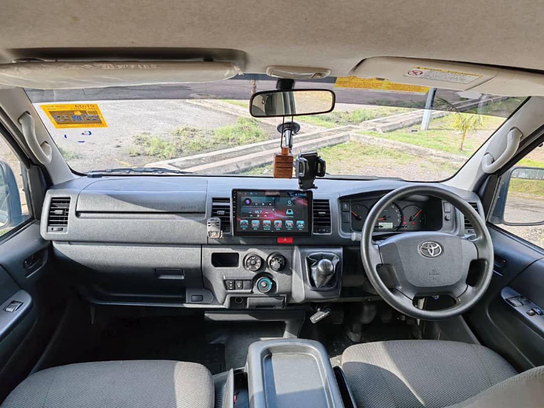 Hiace 11 Seater Manual 2 (2)