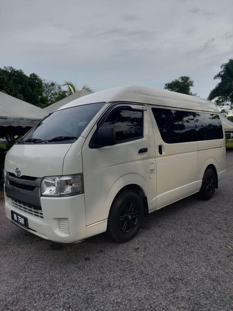 Hiace 11 Seater Manual (2)