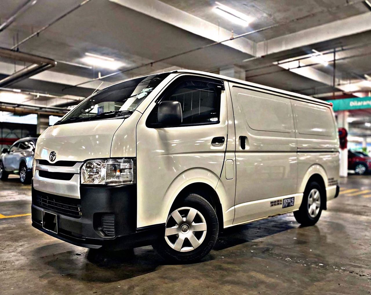 Hiace Panel Van (6)