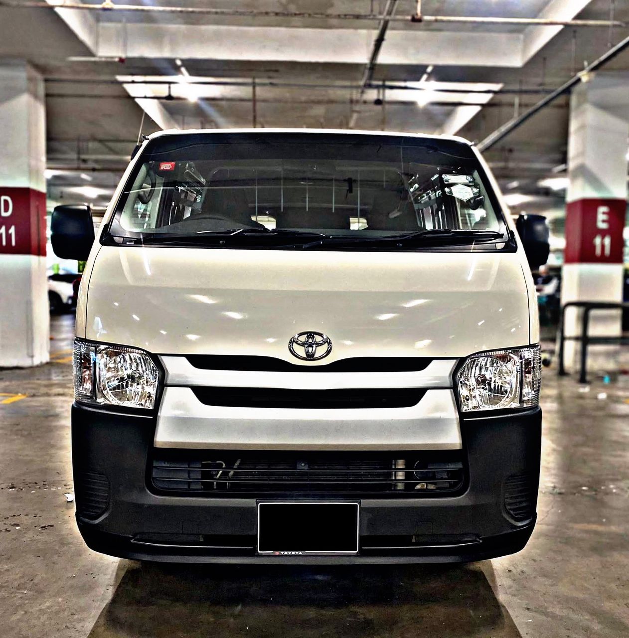 Hiace Panel Van (8)