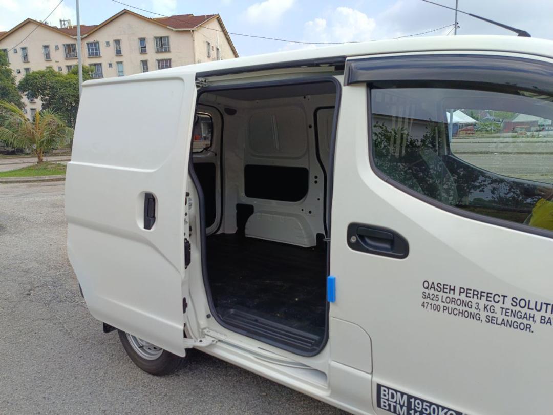 NIssan NV200 Panel Manual (4)