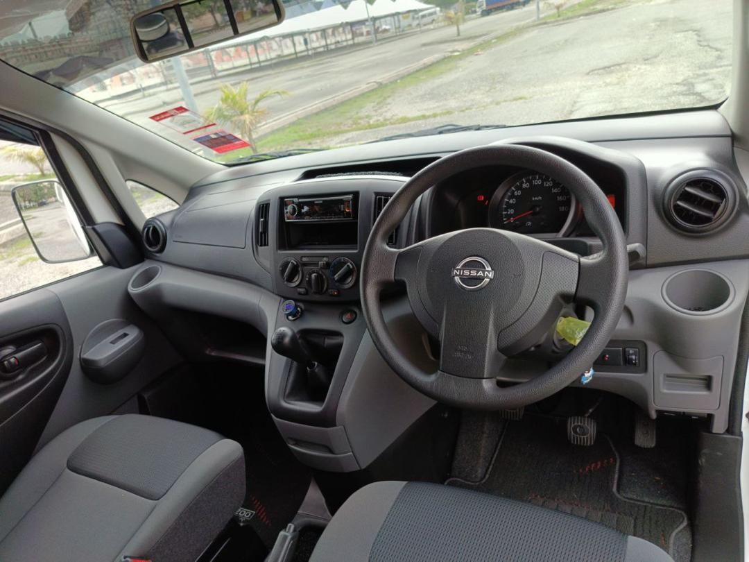 NIssan NV200 Panel Manual (7)